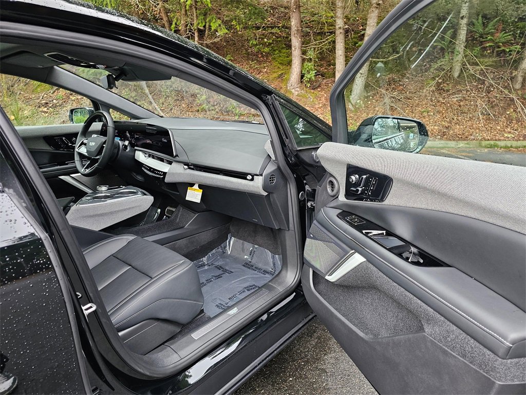 New 2026 Cadillac Optiq Sport 2 image 13