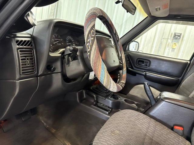 Used 1999 Jeep Cherokee Sport AWD/4WD image 25