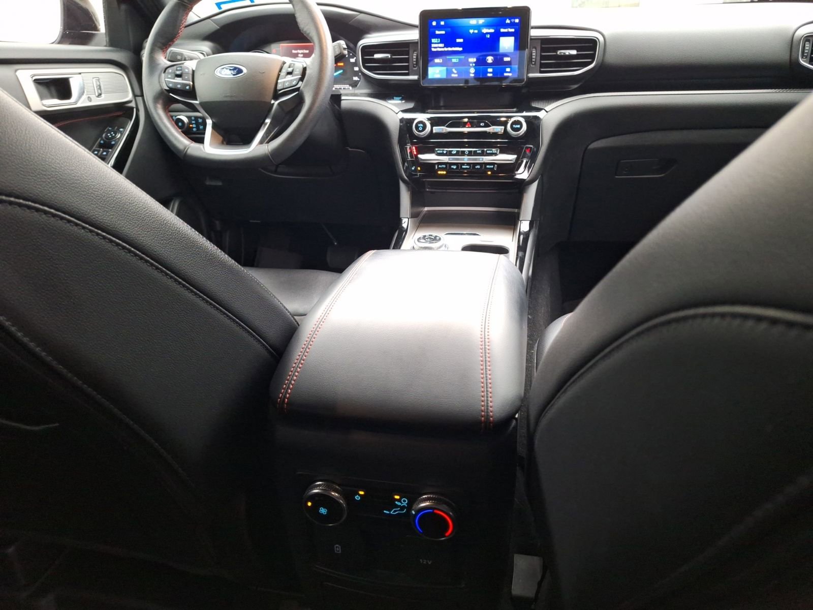 Used 2023 Ford Explorer ST-Line image 28