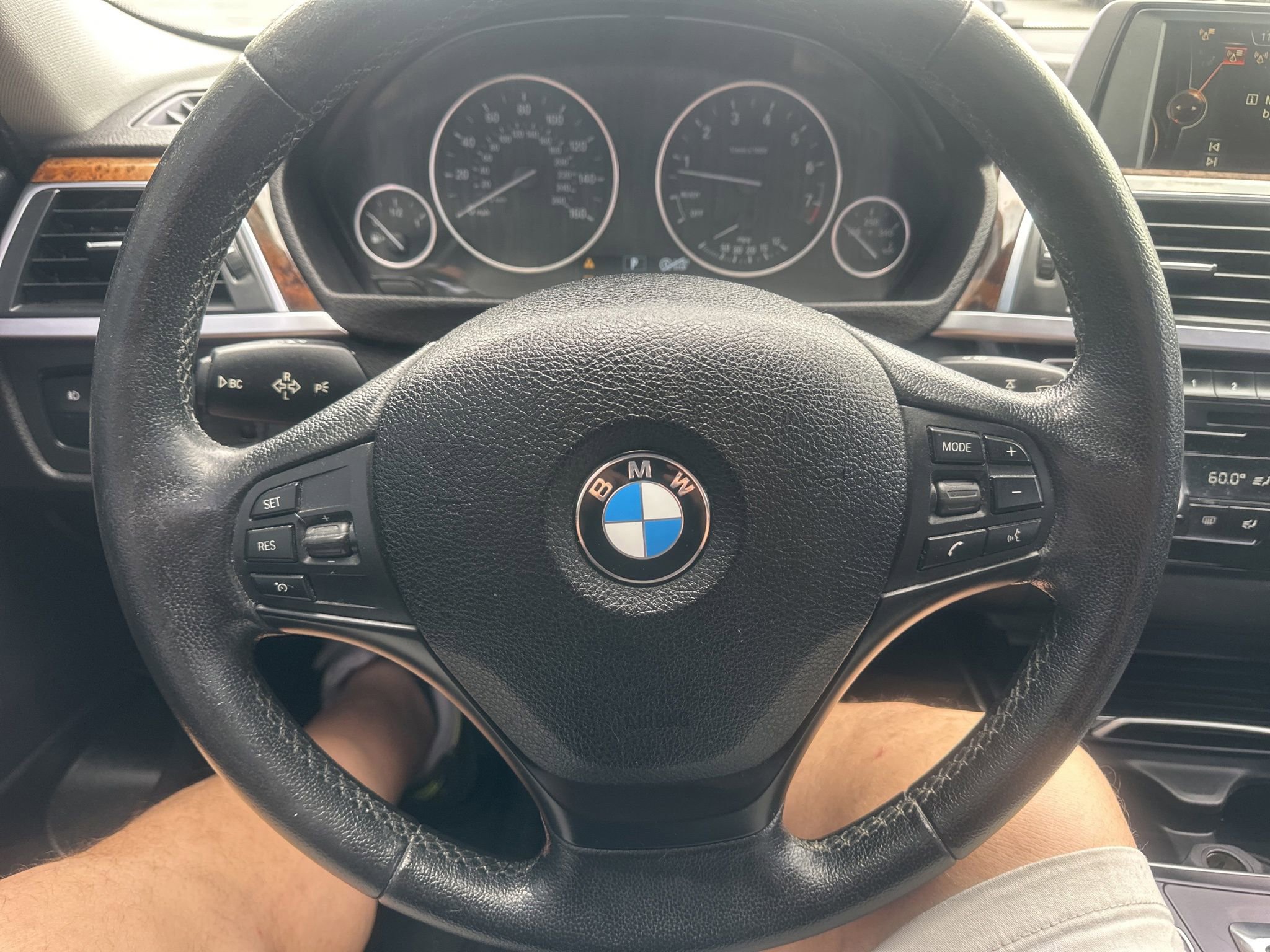 Used 2016 BMW 320i xDrive Sedan AWD/4WD image 19