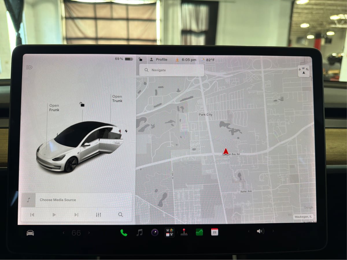 Used 2020 Tesla Model 3 Standard Range Plus RWD image 27