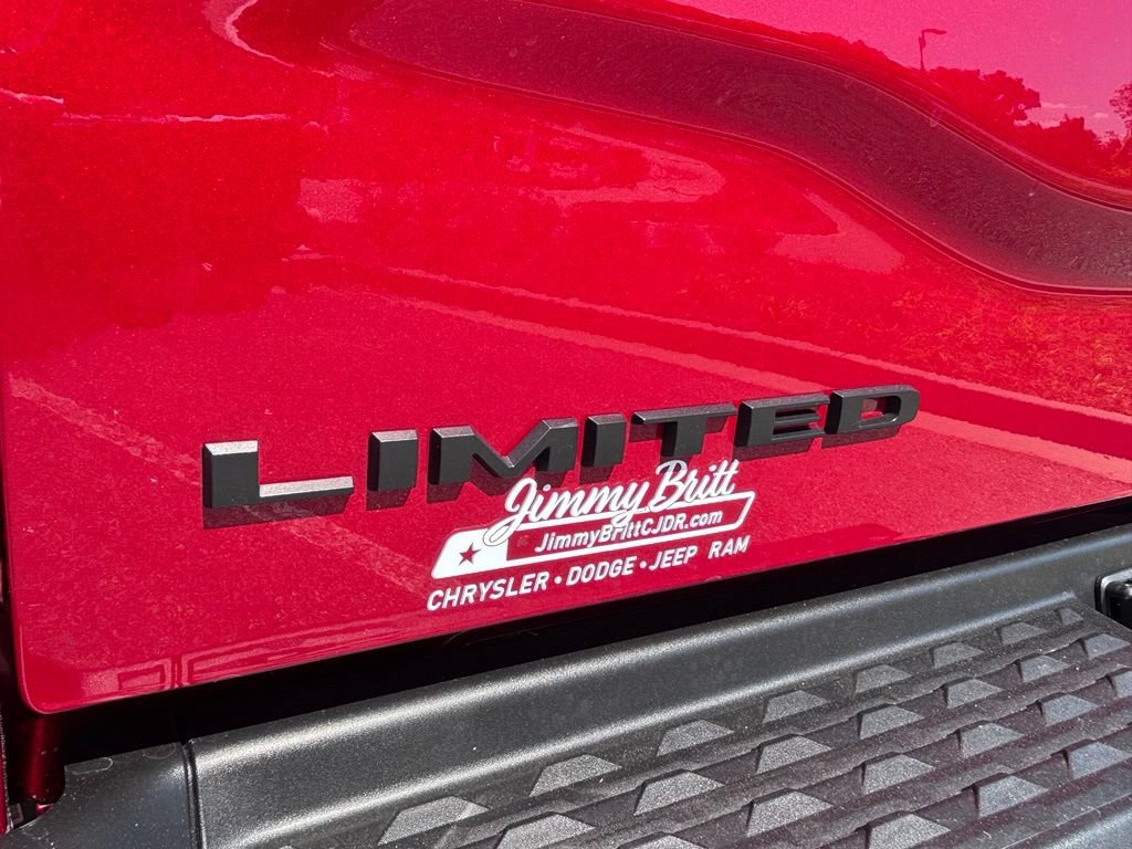 New 2026 RAM 3500 Limited AWD/4WD image 29