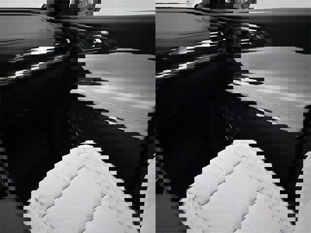 New 2026 Chevrolet Traverse High Country w/ LPO, Floor Liner Package image 23