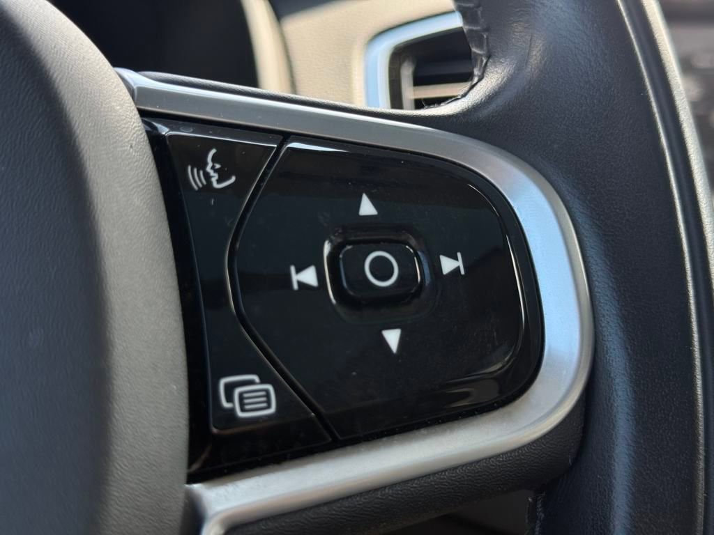 Used 2022 Volvo XC90 T8 Inscription image 32