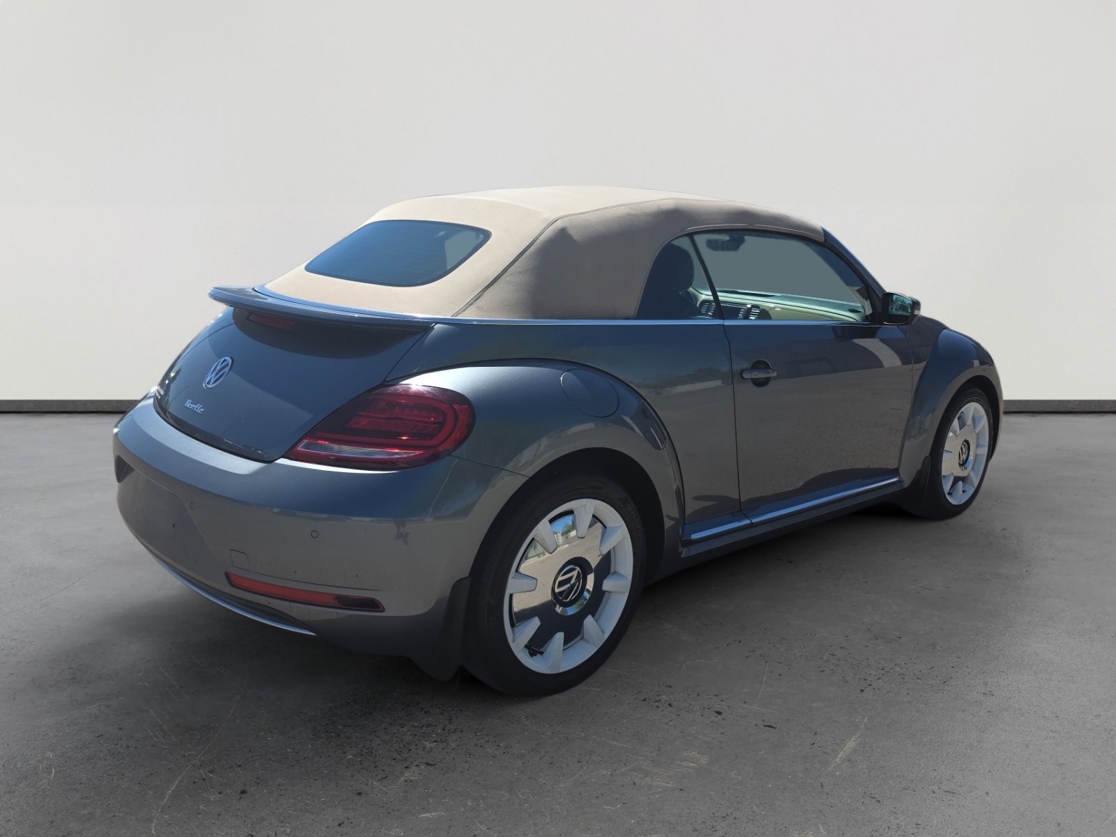 Used 2019 Volkswagen Beetle 2.0T Final Edition SEL image 5