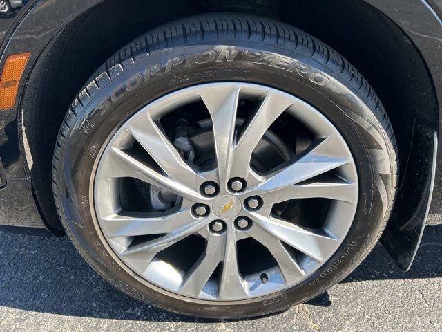 Used 2019 Chevrolet Blazer Premier w/ Sun and Wheels Package AWD/4WD image 18