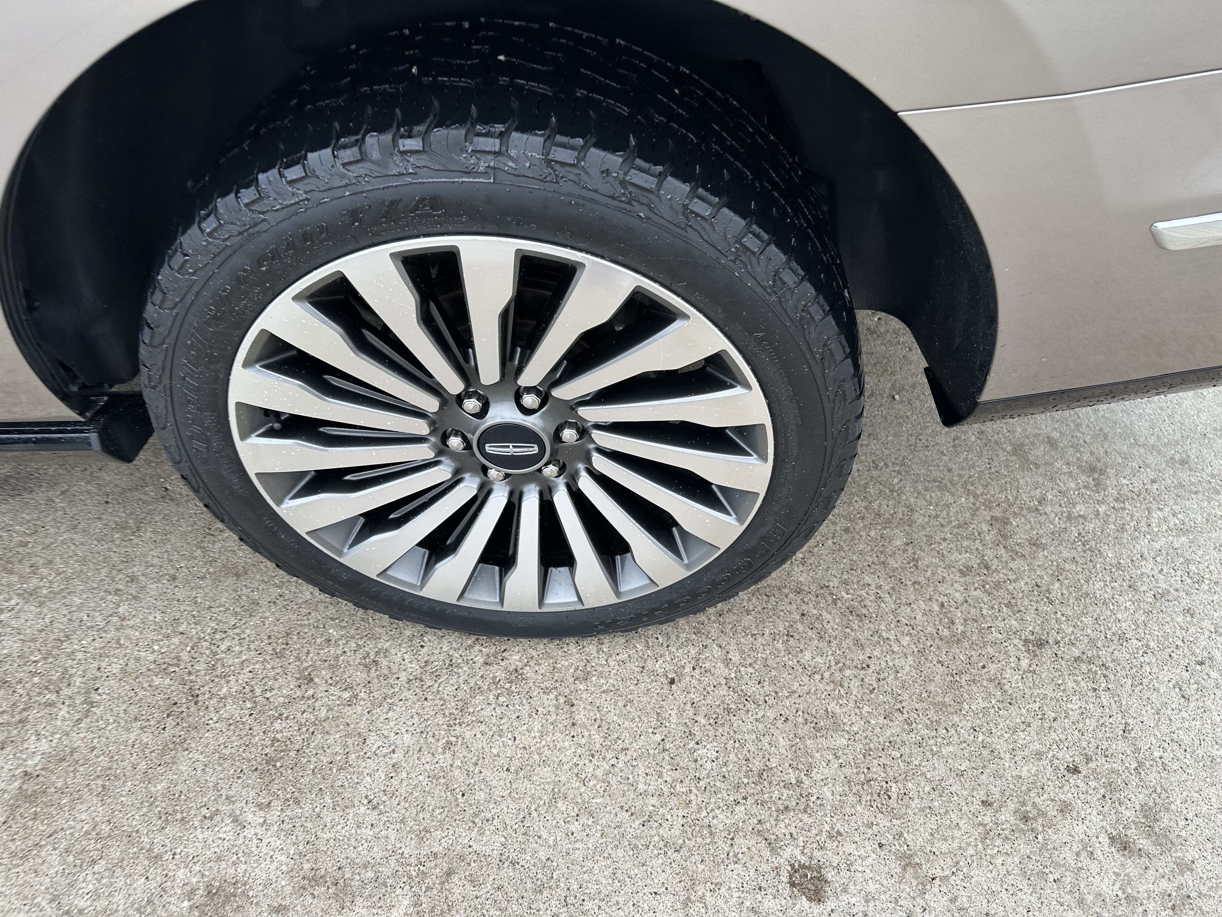 Used 2019 Lincoln Navigator Reserve AWD/4WD image 9