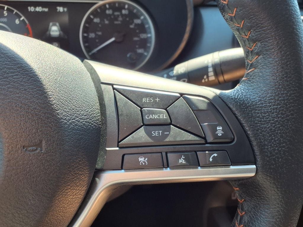 Used 2022 Nissan Versa SR w/ Convenience Package FWD image 19