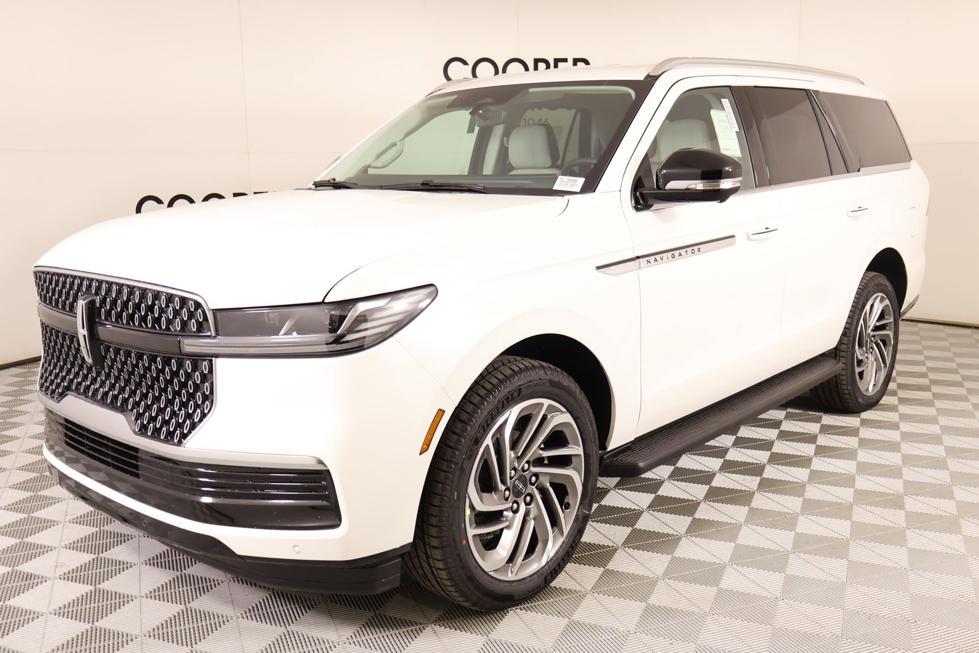 New 2026 Lincoln Navigator Premiere AWD/4WD image 11