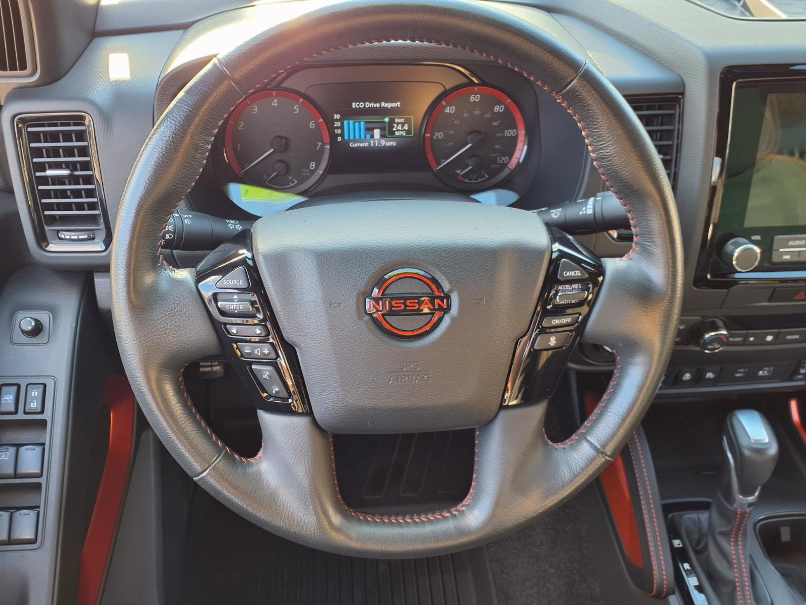 Used 2022 Nissan Frontier PRO-4X image 11