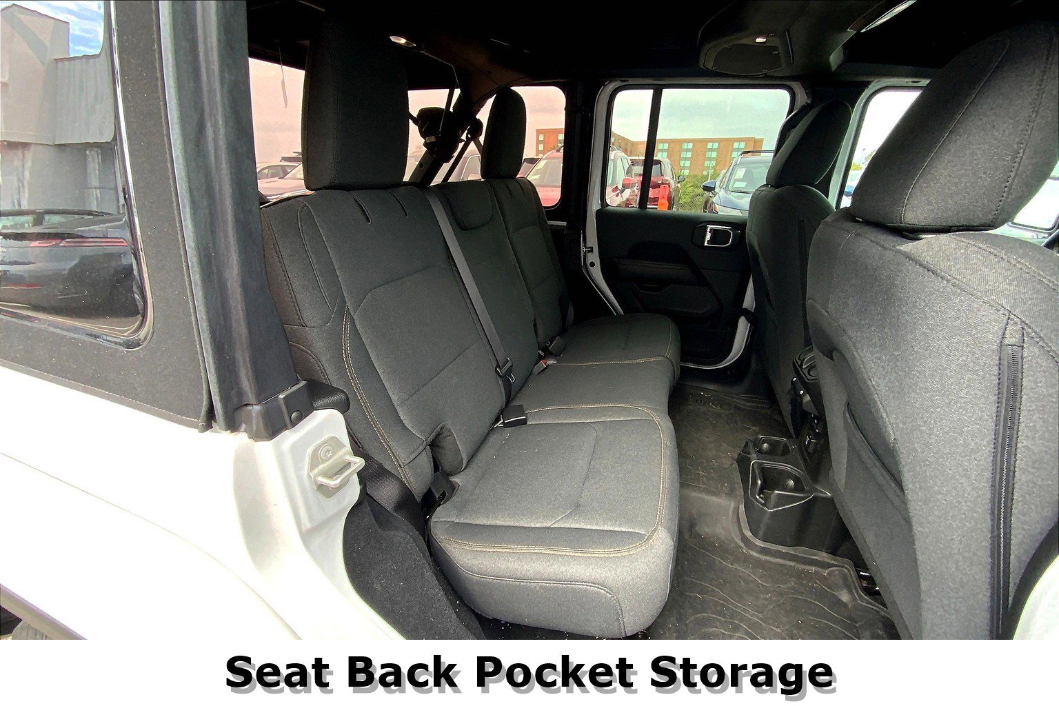 Used 2024 Jeep Wrangler Sahara image 28