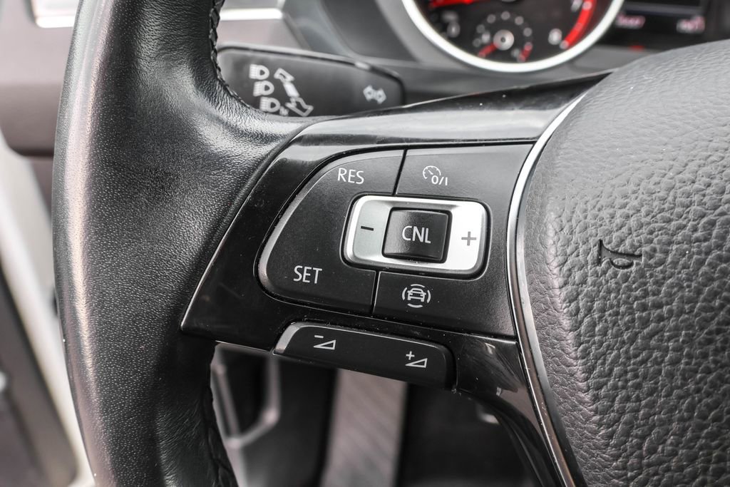 Used 2019 Volkswagen Tiguan SE image 20