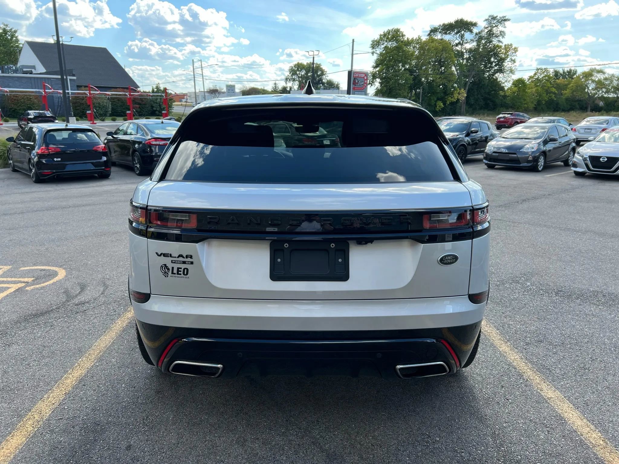 Used 2018 Land Rover Range Rover Velar R-Dynamic SE image 6