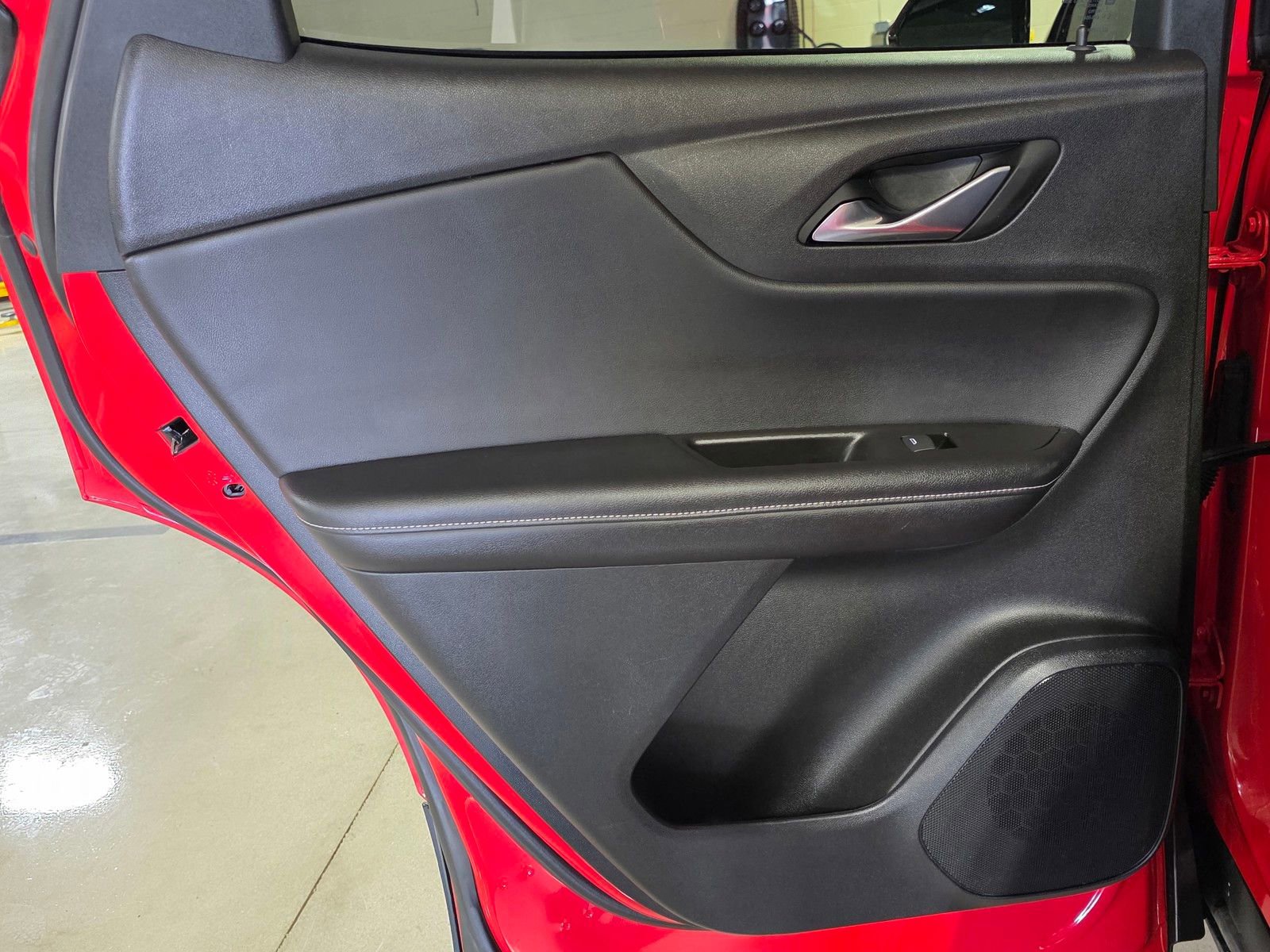 Used 2025 Chevrolet Blazer LT image 13