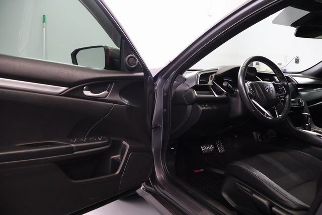 Used 2019 Honda Civic Sport image 9