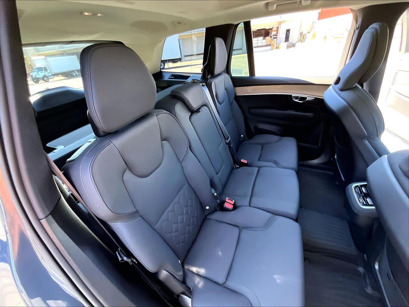Used 2026 Volvo XC90 B5 Plus w/ Protection Package AWD/4WD image 30