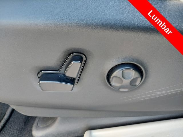 Used 2023 Chrysler Pacifica Touring-L image 18