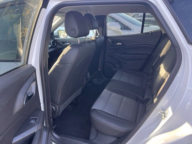Used 2025 Chevrolet Trax LT FWD image 10