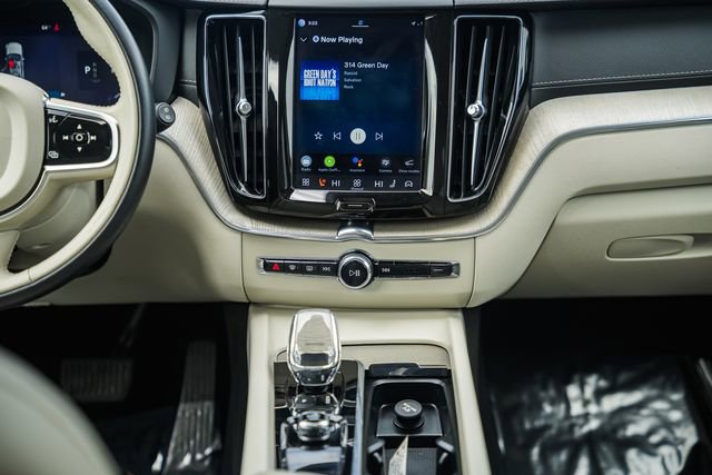 Certified 2023 Volvo XC60 B5 Ultimate w/ Climate Package AWD/4WD image 21