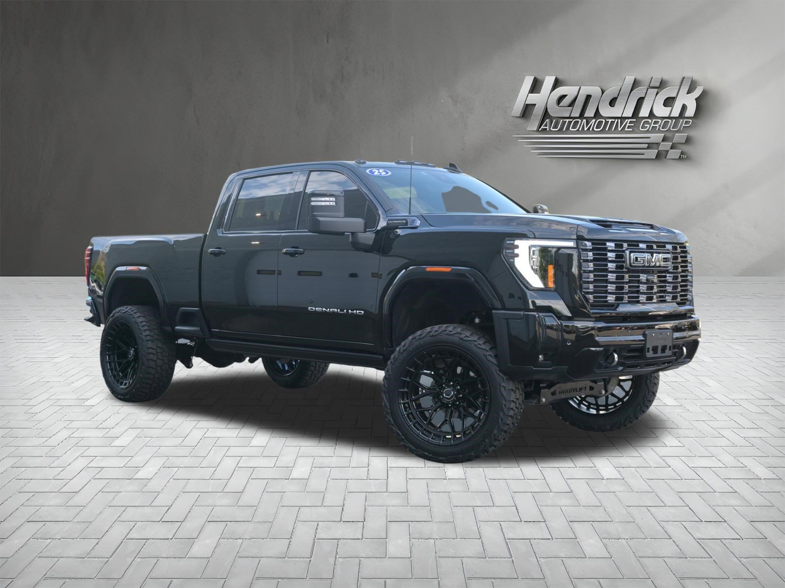 Used 2025 GMC Sierra 2500 Denali Ultimate image 2