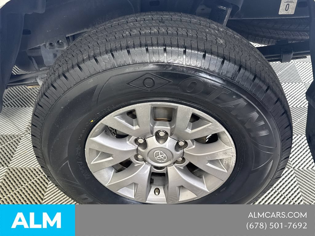 Used 2019 Toyota Tacoma SR5 RWD image 22