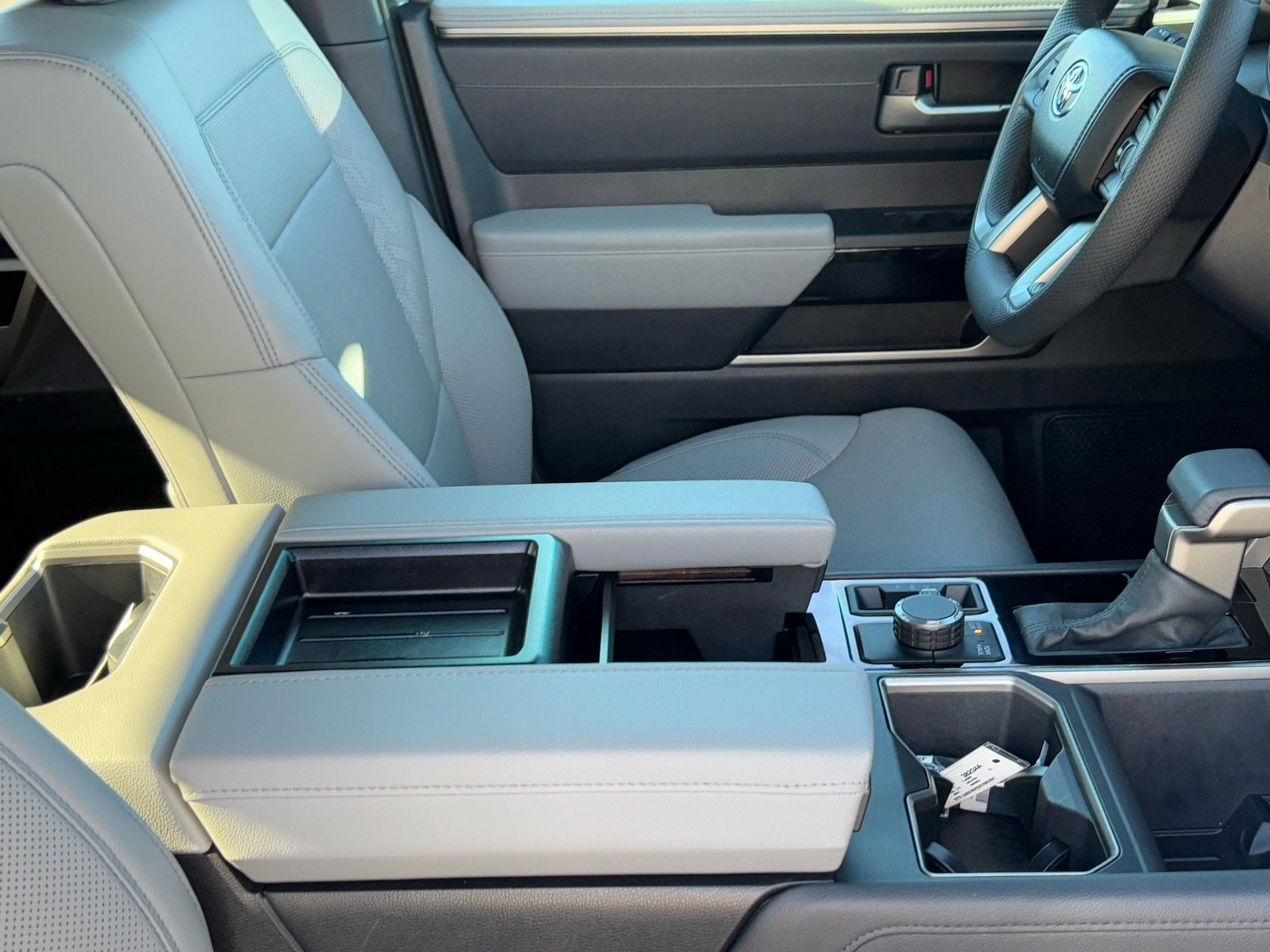 Used 2025 Toyota Tundra Limited image 12