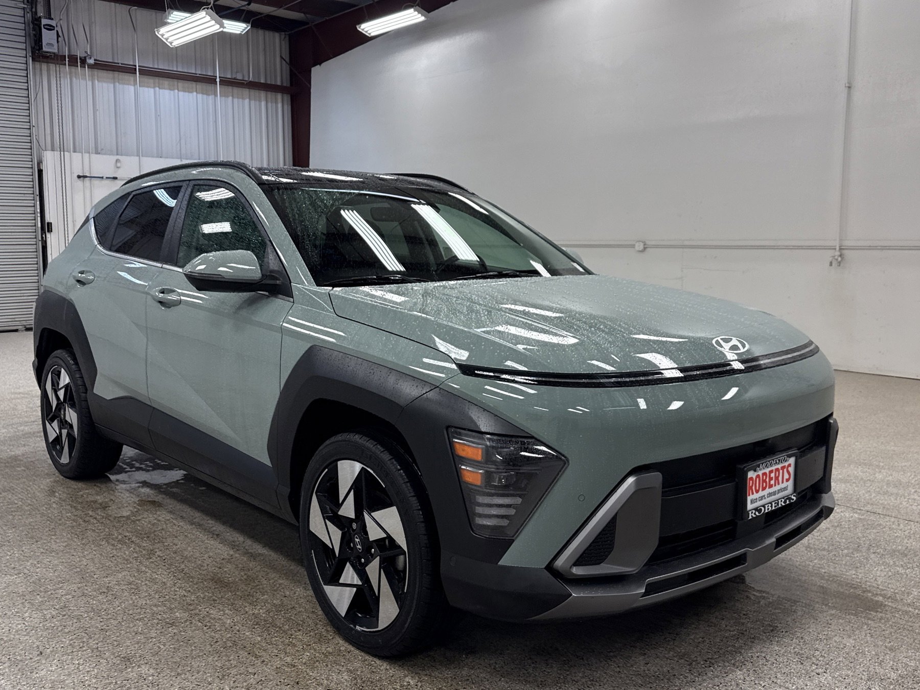Used 2024 Hyundai Kona Limited image 23