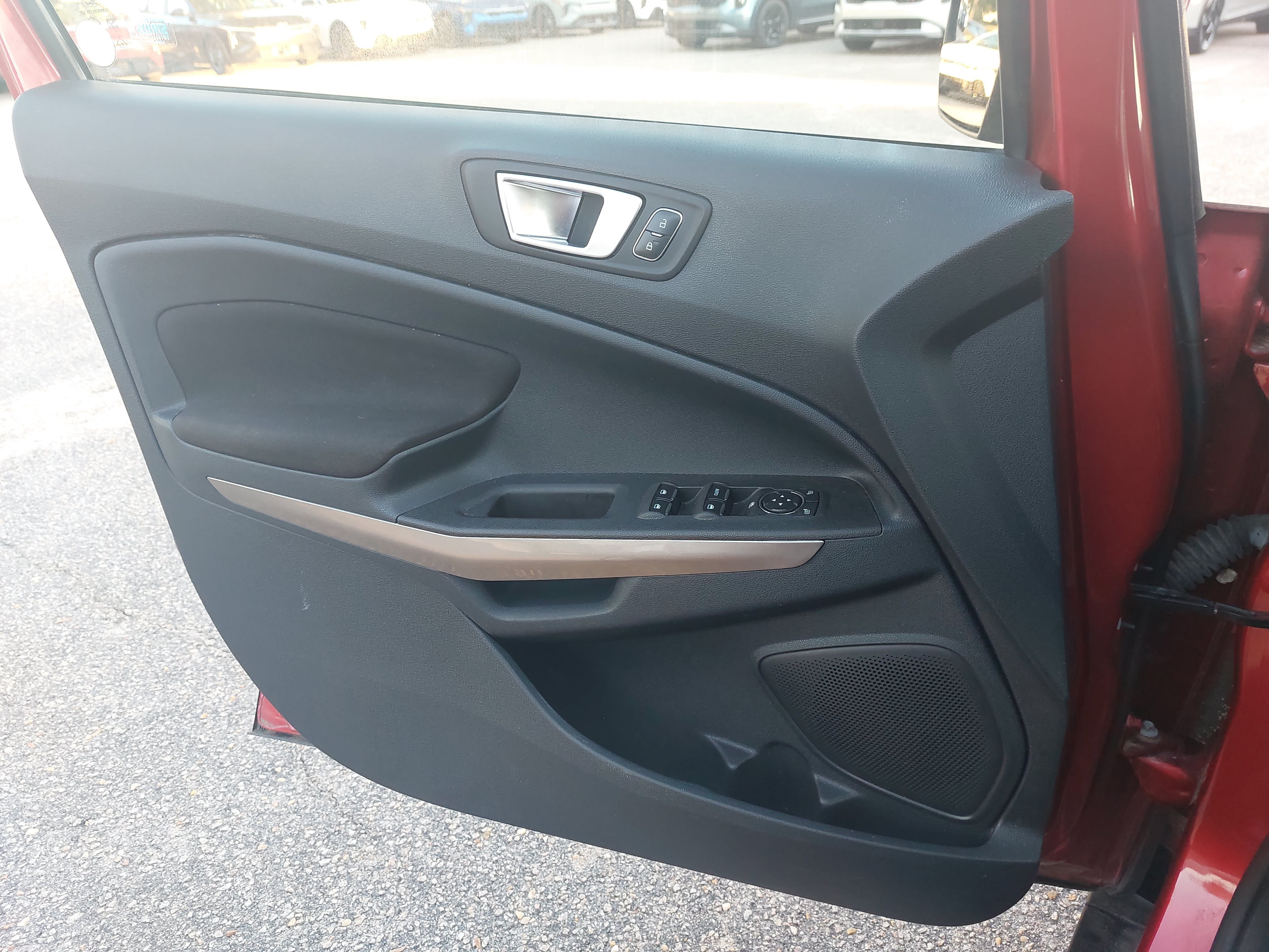 Used 2018 Ford EcoSport SE FWD image 27