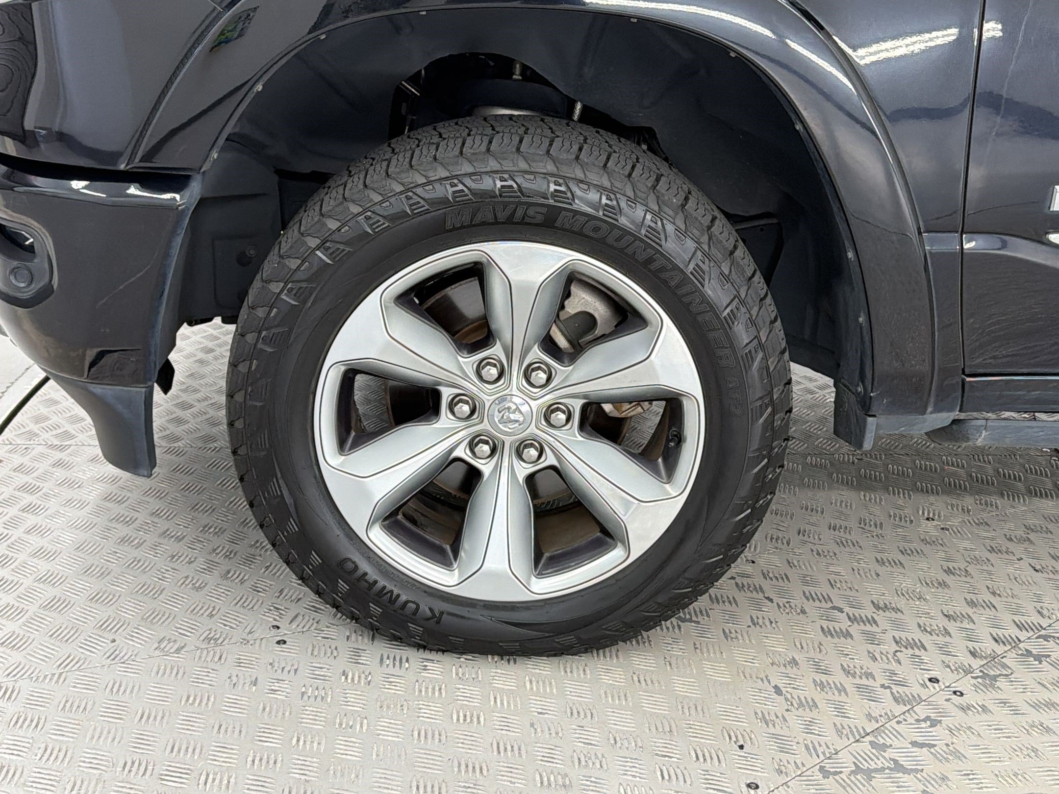 Used 2020 RAM 1500 Limited AWD/4WD image 12