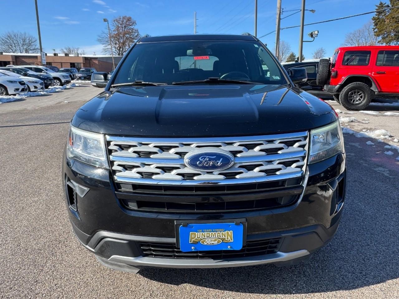 Used 2018 Ford Explorer XLT w/ Equipment Group 201A image 9