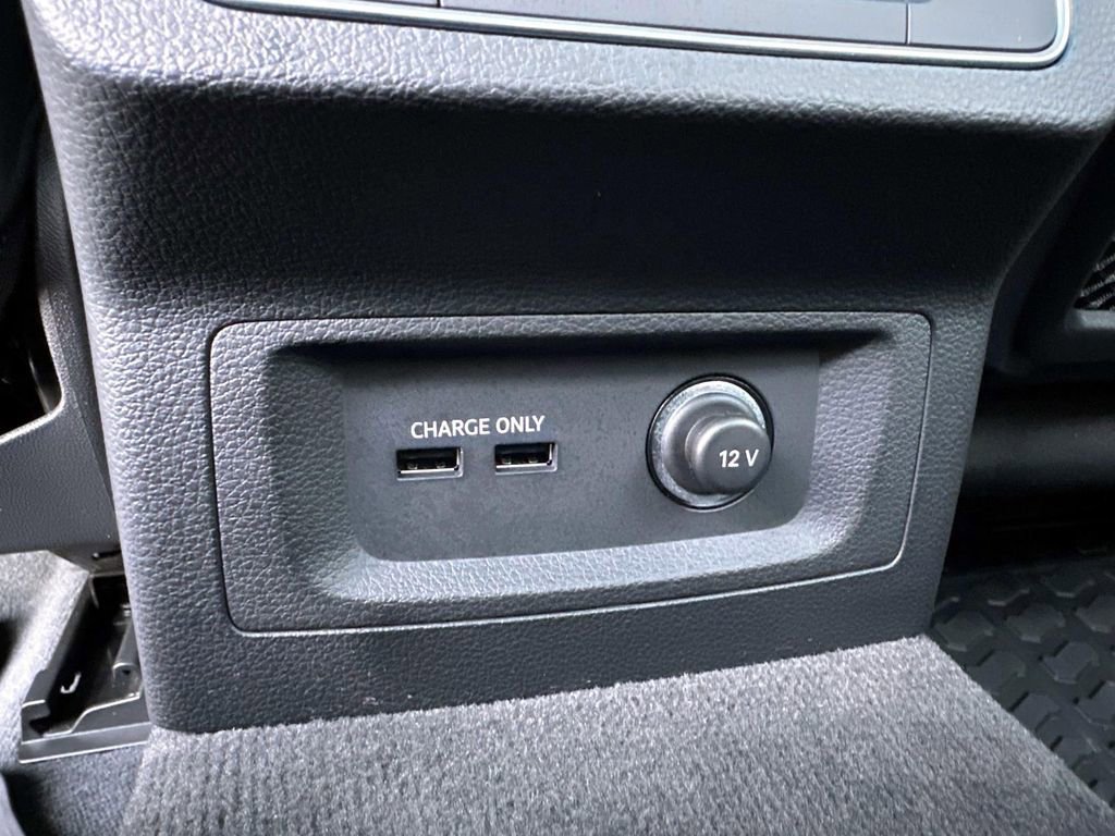 Used 2022 Audi Q5 2.0T Premium Plus w/ Premium Plus Package image 34