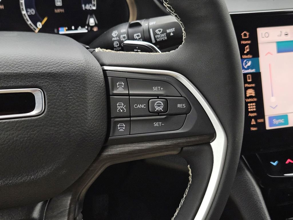 New 2026 Jeep Grand Cherokee L 2WD image 18