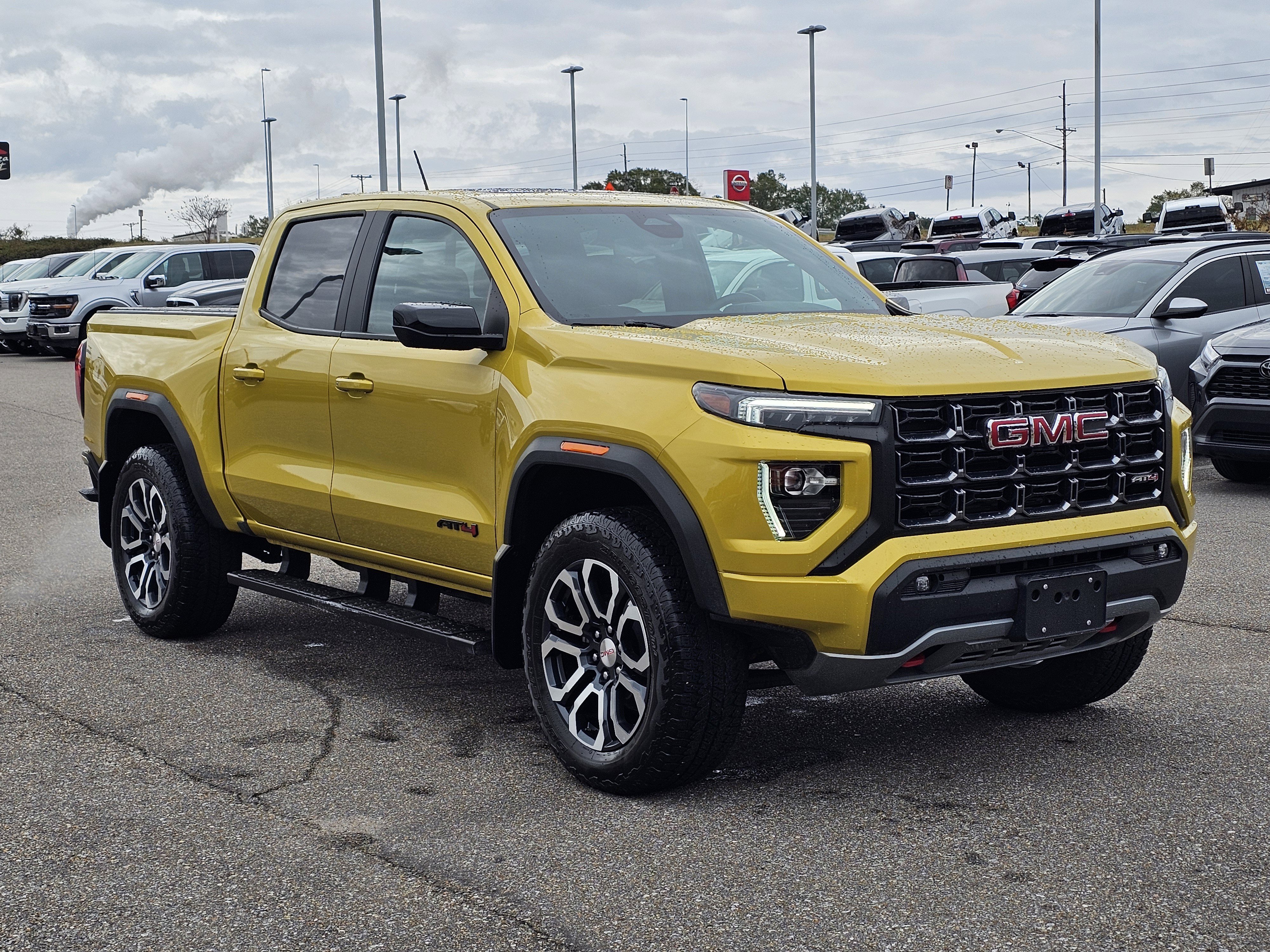 Used 2023 GMC Canyon AT4 w/ AT4 Premium Package image 5