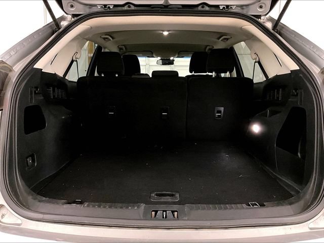 Used 2020 Ford Edge SE FWD image 33