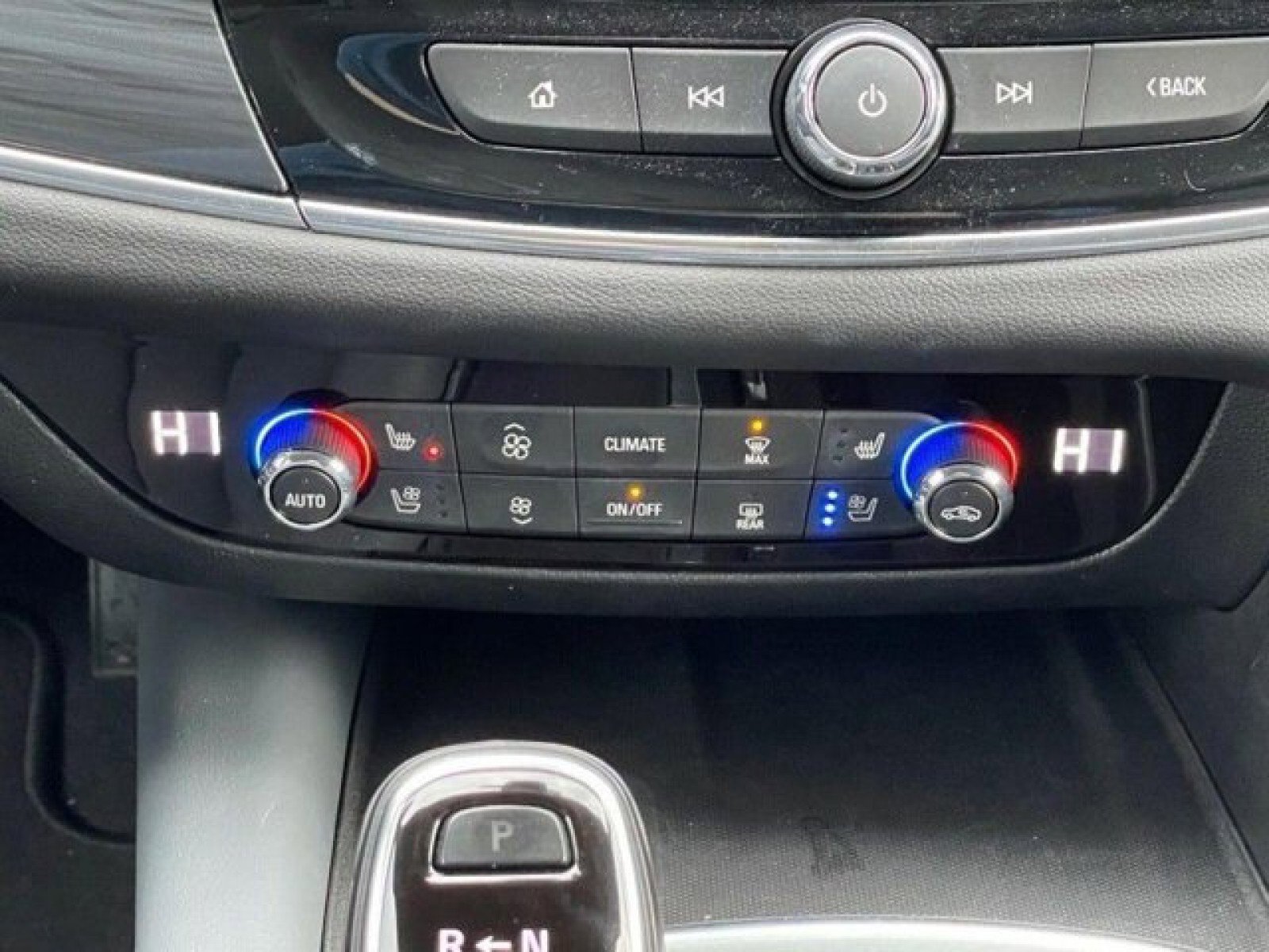 Used 2020 Buick Enclave Premium w/ Surround and Sites Package image 28