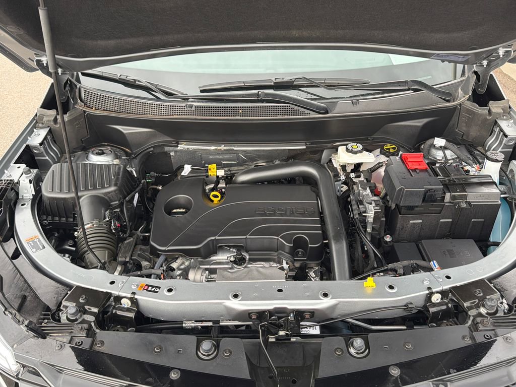 Used 2025 Chevrolet Equinox RS w/ Safety and Technology Package image 22