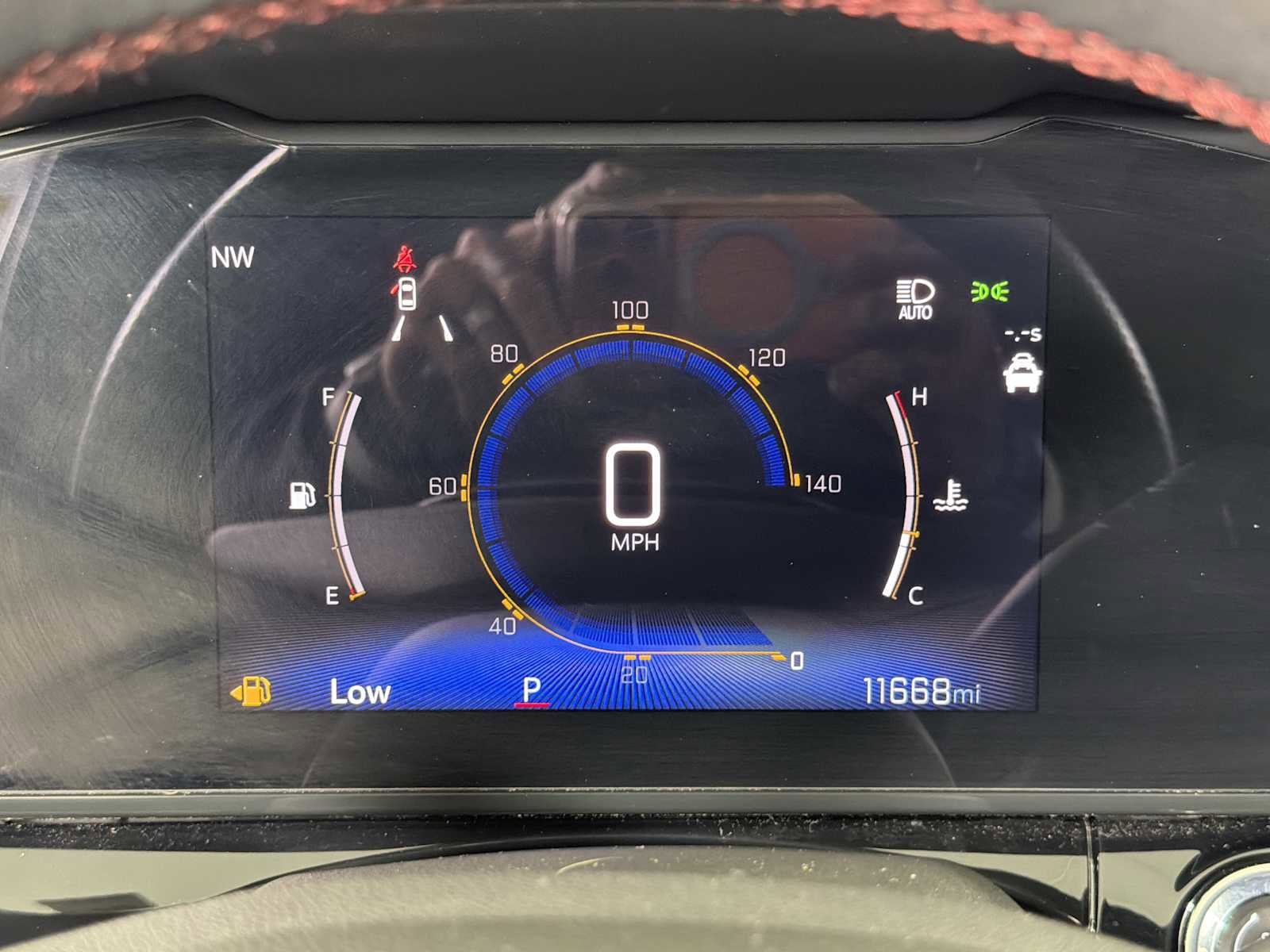 Used 2024 Chevrolet Trax RS image 25