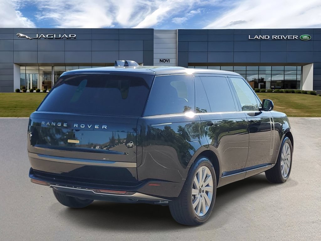 New 2026 Land Rover Range Rover Long Wheelbase SE AWD/4WD image 3