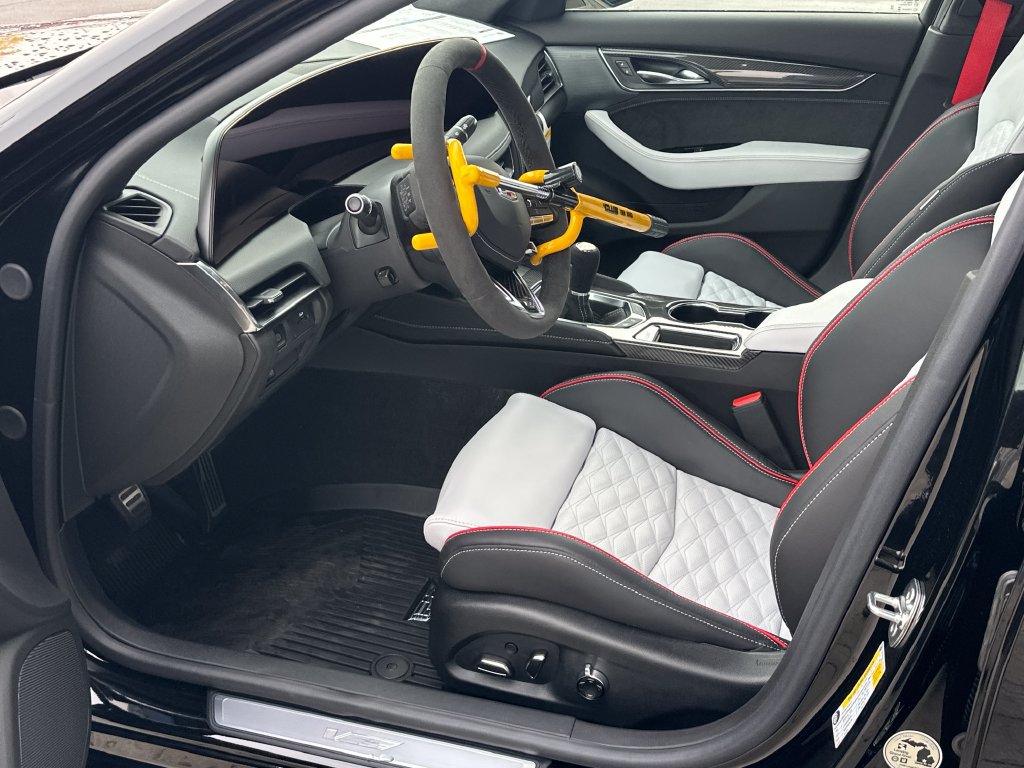 New 2026 Cadillac CT5 V Blackwing w/ Carbon Fiber 2 Package RWD image 11