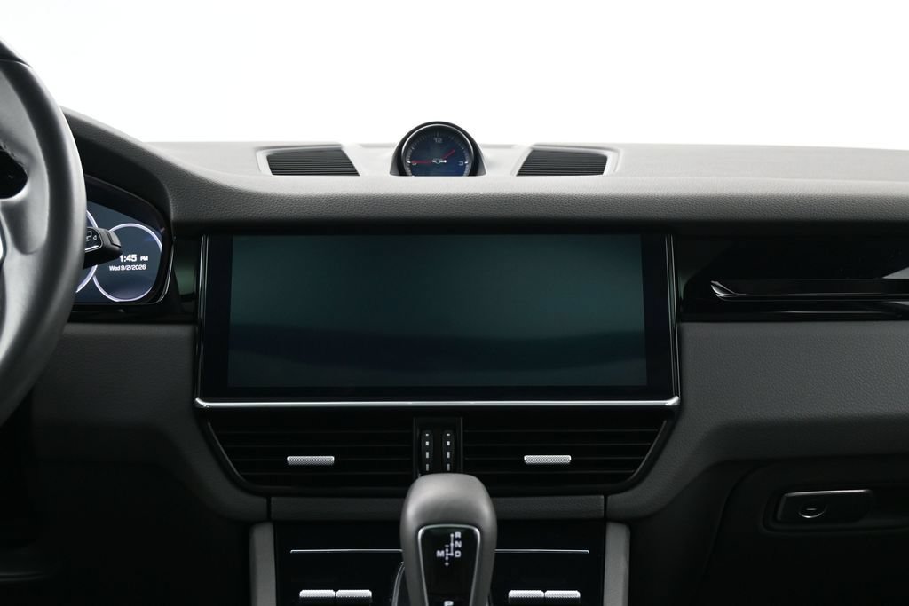 Certified 2020 Porsche Cayenne AWD/4WD image 11