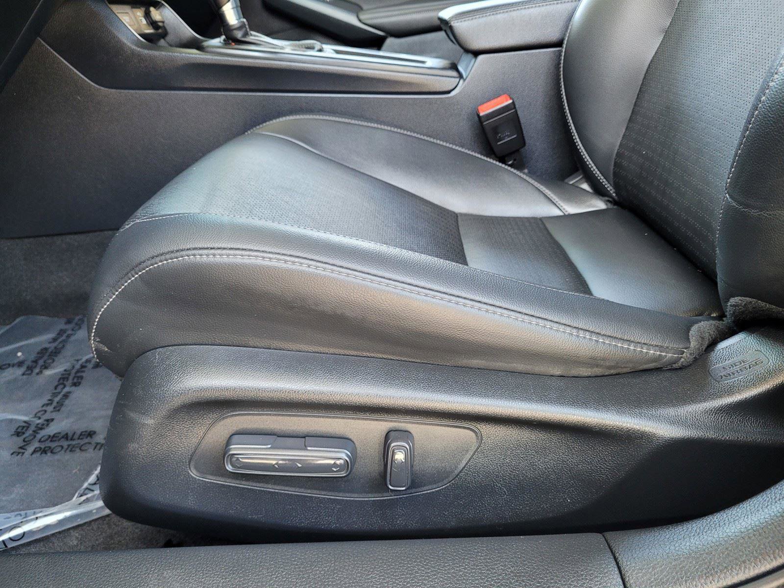 Used 2024 Honda Civic EX-L image 23