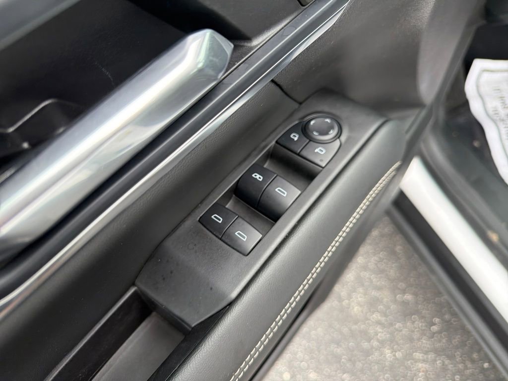 Used 2025 GMC Terrain Elevation w/ Technology Package II image 13