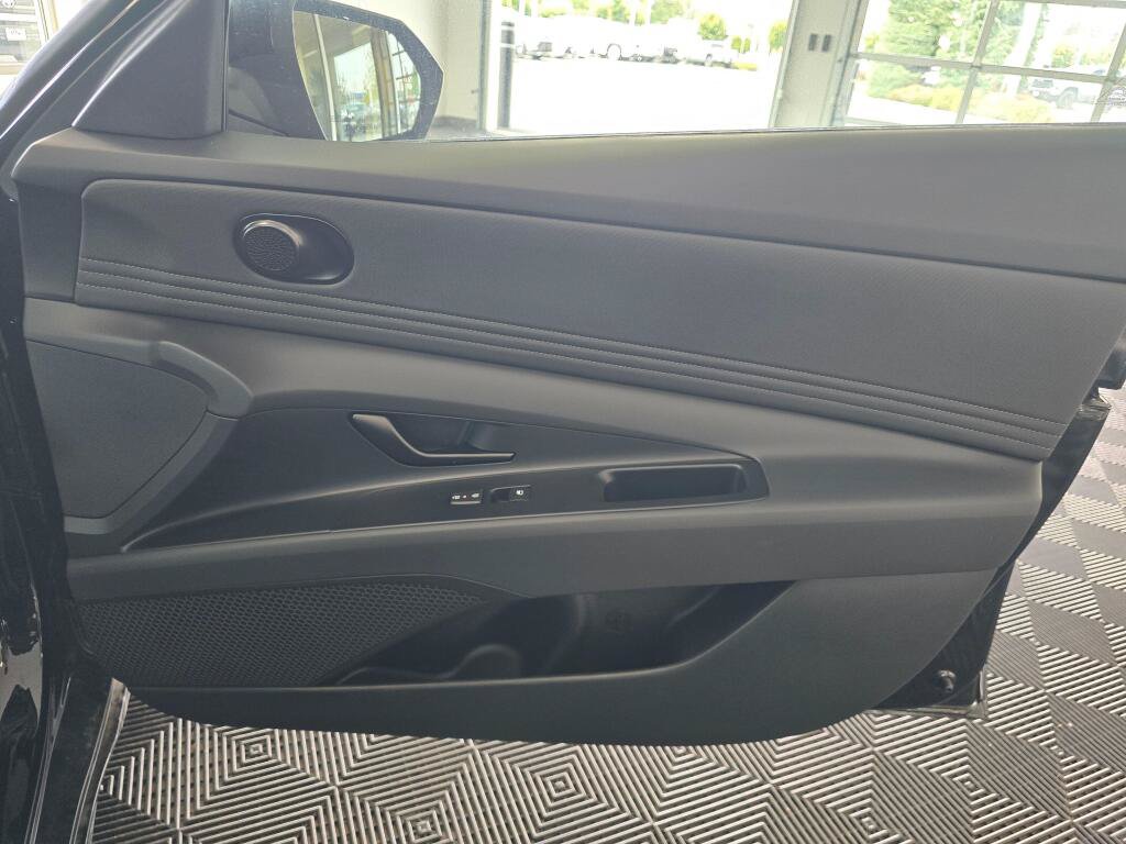 New 2026 Hyundai Elantra SEL FWD image 37