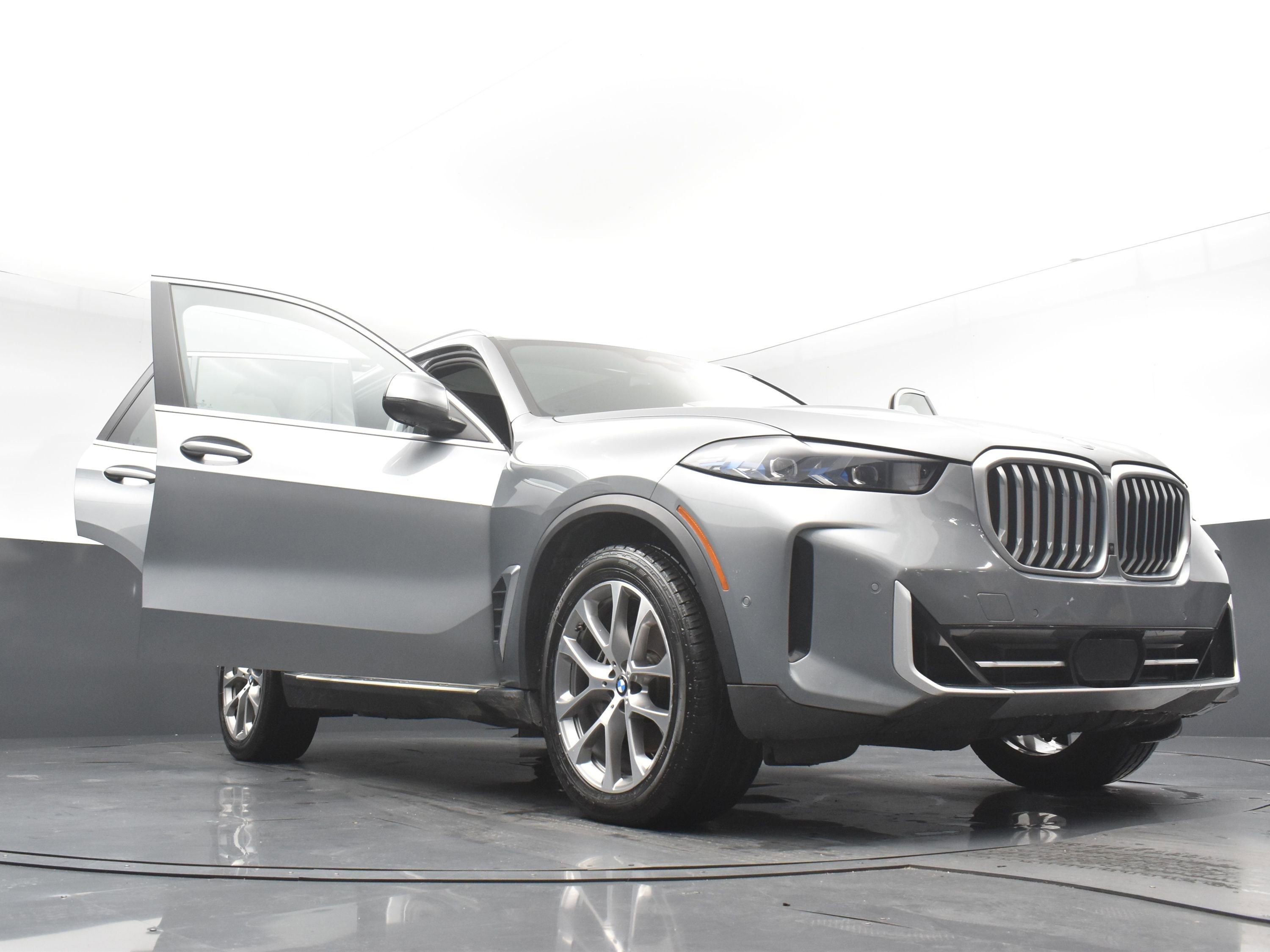 Used 2024 BMW X5 xDrive40i image 34
