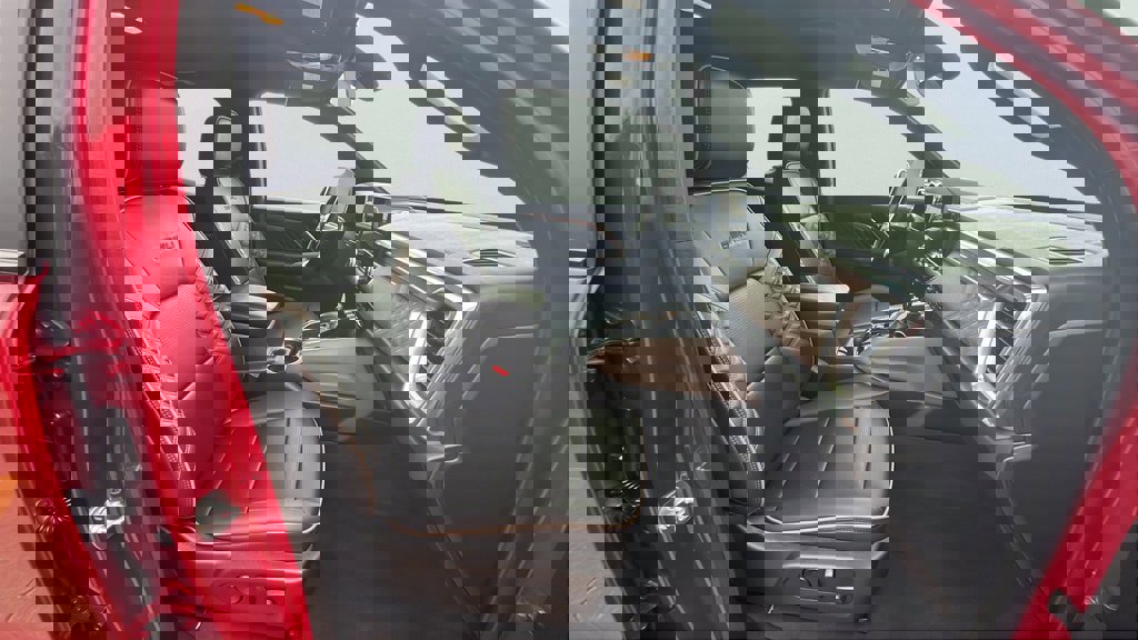 Used 2024 GMC Canyon Denali image 22