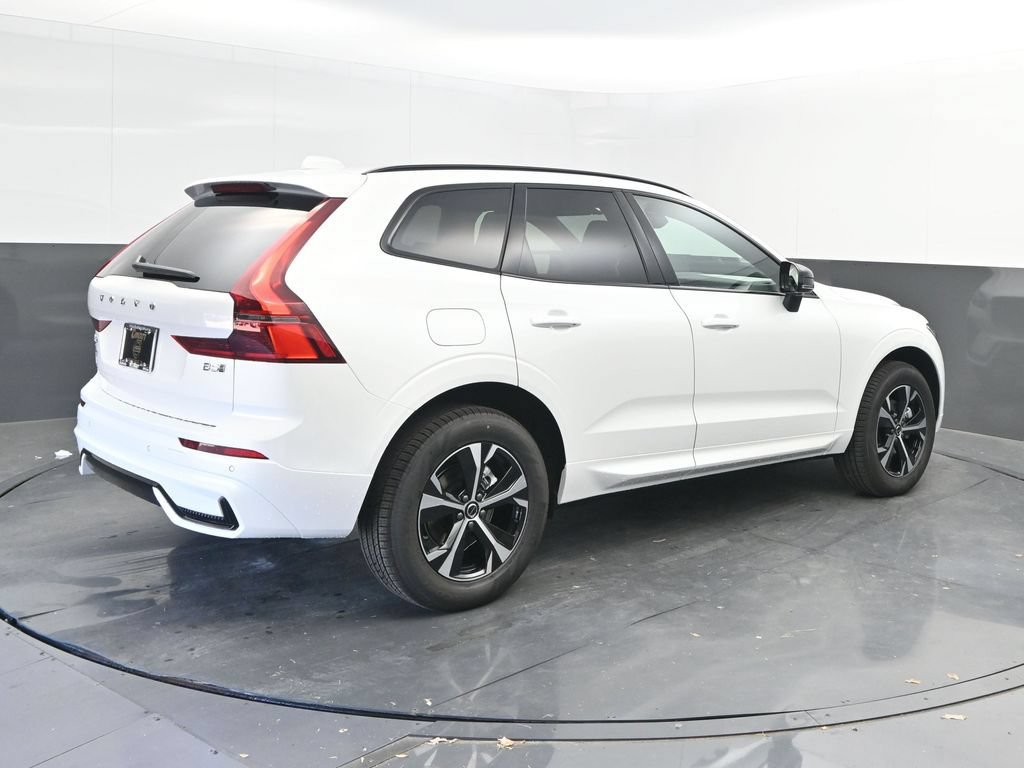 New 2026 Volvo XC60 B5 Core AWD/4WD image 7