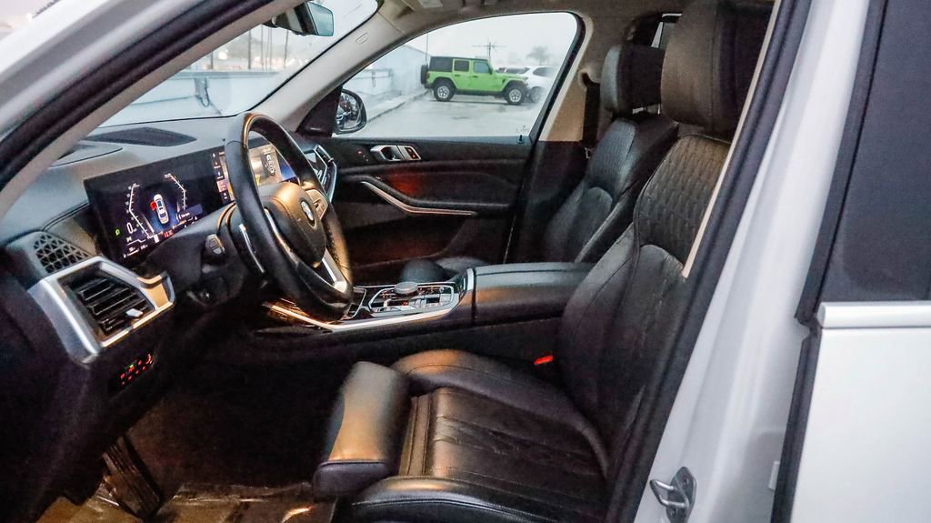 Used 2023 BMW X7 xDrive40i image 22