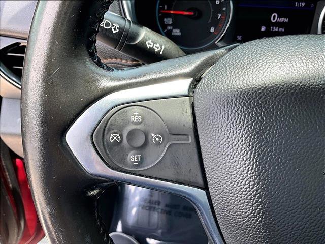 Used 2020 Chevrolet Traverse LT FWD image 19