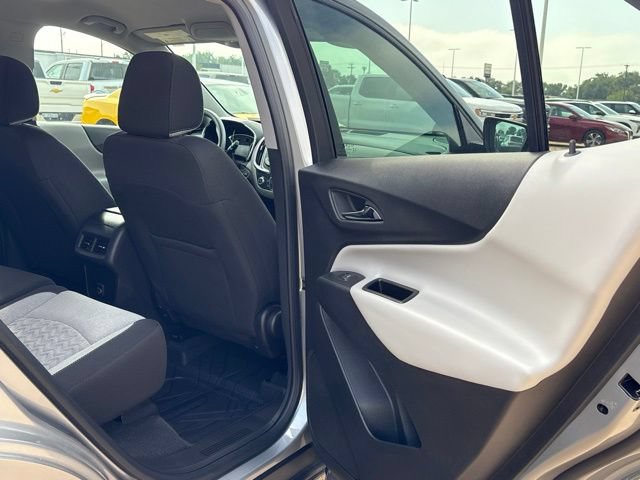 Used 2024 Chevrolet Equinox LS w/ LS Convenience Package FWD image 32