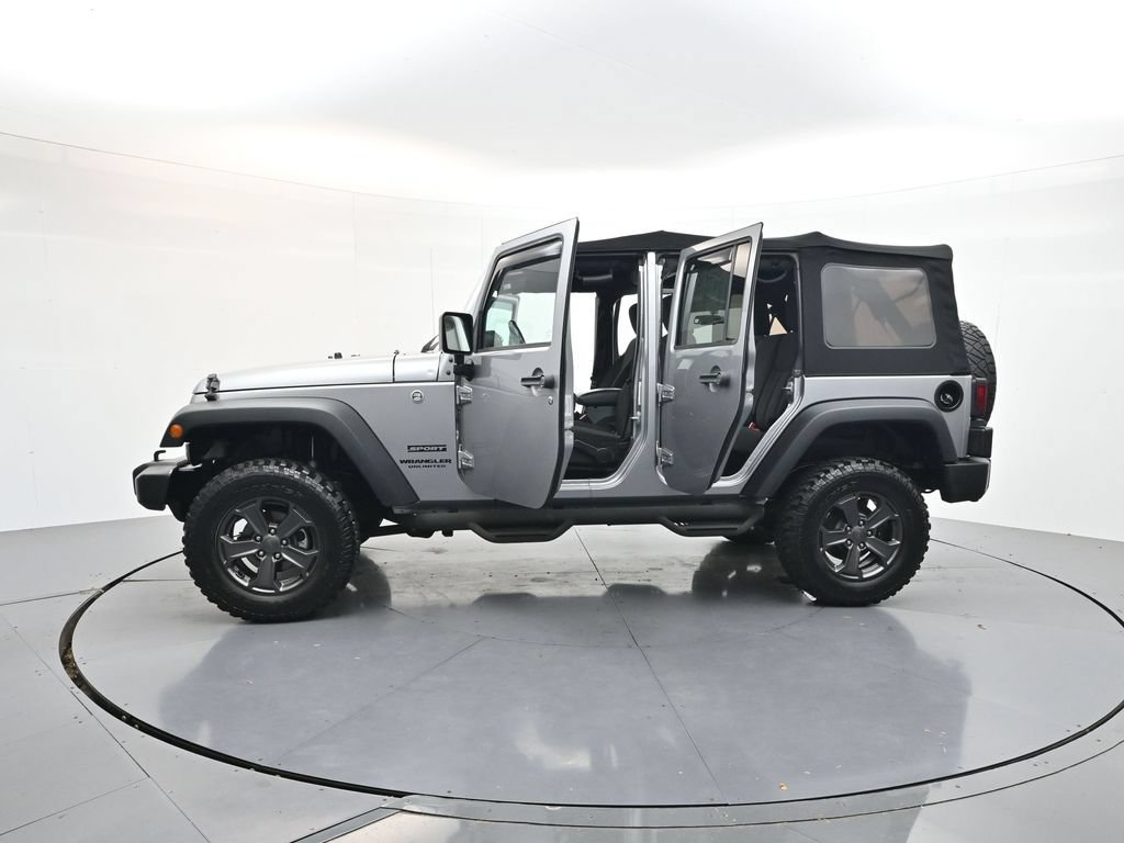 Used 2017 Jeep Wrangler Unlimited Sport w/ Quick Order Package 24S AWD/4WD image 33